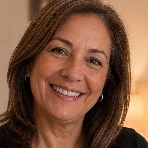 <em><strong>Cristina Bustamante- Arica</strong></em>